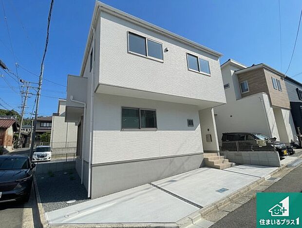 【外観】安心の10年保証!外観を美しく保ち、雨水で汚れを落とします!気になることがありましたら、お気軽にお問い合わせください!
