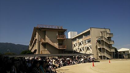 御所市立御所中学校 徒歩750m