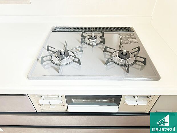 【コンロ】ダブル高火力Siセンサー付きコンロ!3口あるので、まとめて料理をする時も大活躍!