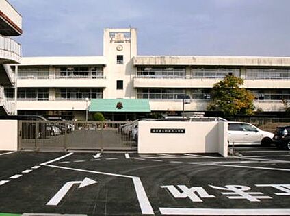 橿原市立畝傍北小学校 徒歩392m