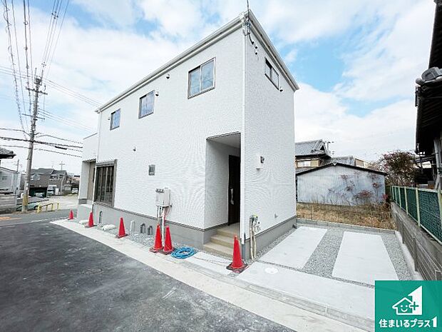【外観】安心の10年保証!外観を美しく保ち、雨水で汚れを落とします!気になることがありましたら、お気軽にお問い合わせください!