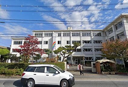 奈良市立富雄中学校 徒歩950m