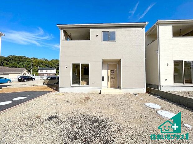 【外観】建築中ですが現地を見ると分かる事もございますので、ぜひ一度現地をご覧ください。