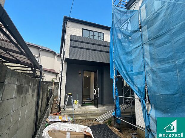 【外観】現在建築中!落ち着いた街並みで新生活を始めることが出来そう!周辺の物件も併せてご紹介させて頂きます!