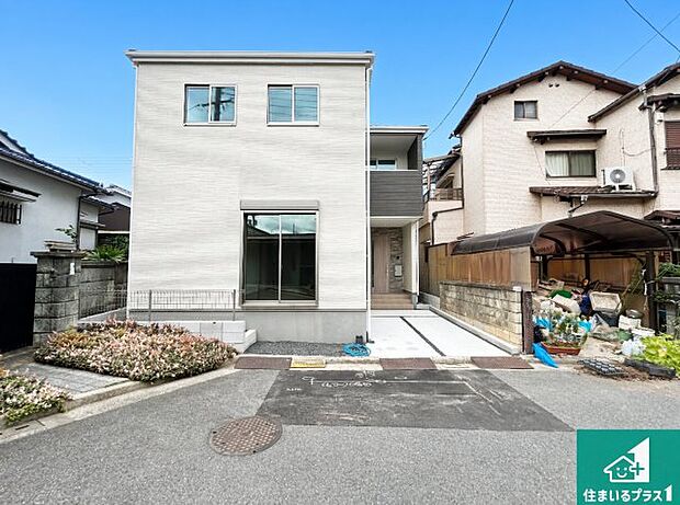 【外観】安心の10年保証!外観を美しく保ち、雨水で汚れを落とします!気になることがありましたら、お気軽にお問い合わせください!