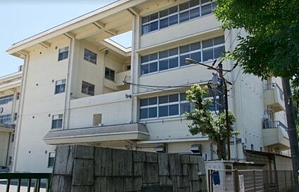 大和高田市立片塩小学校 徒歩640m