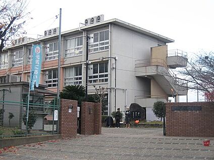 枚方市立交北小学校 徒歩800m