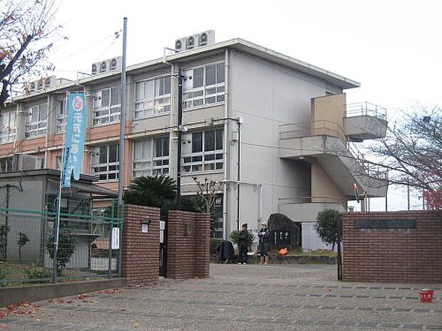 枚方市立交北小学校