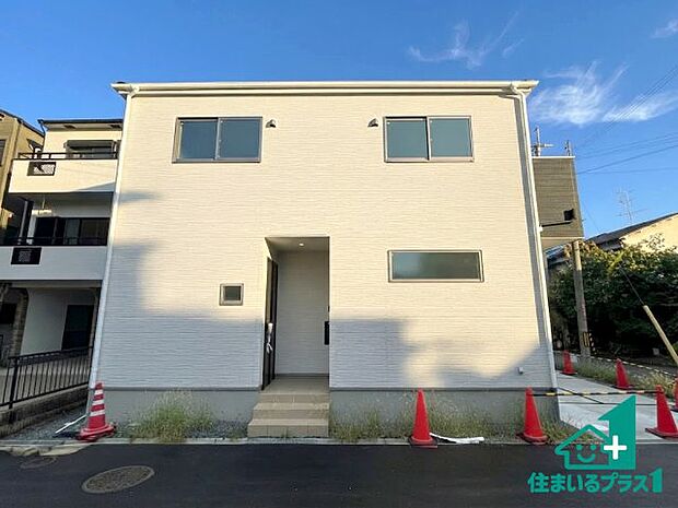 【外観】安心の10年保証！外観を美しく保ち、雨水で汚れを落とします！気になることがありましたら、お気軽にお問い合わせください！