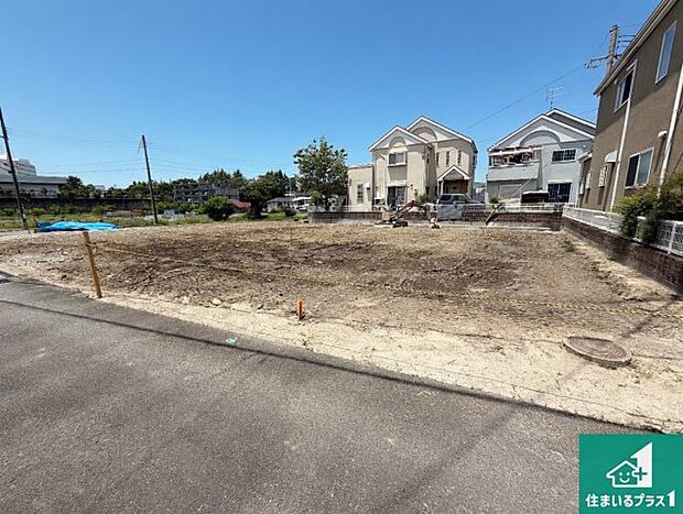 【外観】周辺は落ち着いた街並みの住宅地！子育てがしやすい住環境です！まだ未完成ですが、現地でしかわからない事もございます。是非一度ご覧ください。