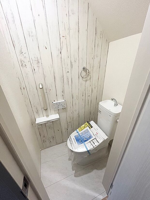 【トイレ1階(同仕様)】トイレ・ウオシュレット付