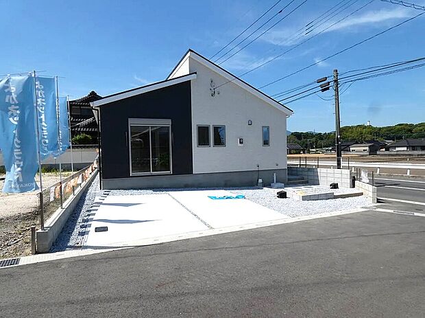 駐車並列3台可能!