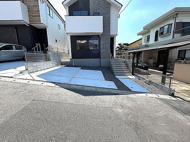 駐車並列2台可！