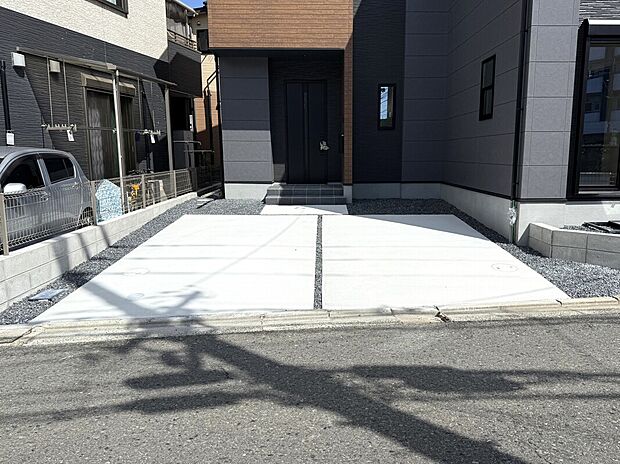 駐車並列2台可！