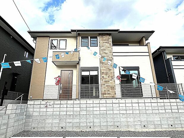 【2号棟】スタイリッシュなデザインのお洒落な外観！