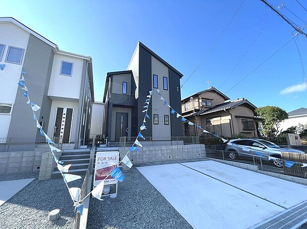 【2号棟】駐車並列3台可！