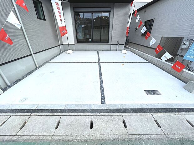 駐車並列2台可！