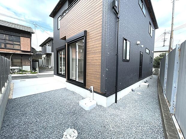 お庭スペース有り！