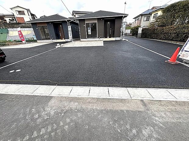 【2号棟】駐車4台可能!