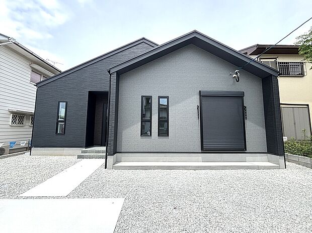 お掃除楽々、将来も安心の平屋建て！