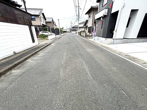 前面道路幅員約8ｍでゆとりがあります！