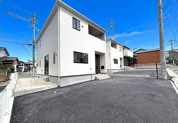 【2号棟】駐車並列最大4台可！
