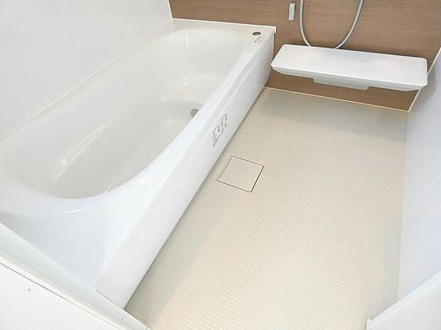 【浴室】広々お風呂でほっとひといき！