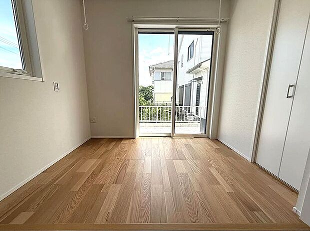 【【1号地】洋室】リビング横、2面採光の明るい洋室！