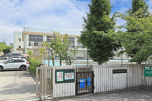 北九州市立鴨生田小学校（約400m）