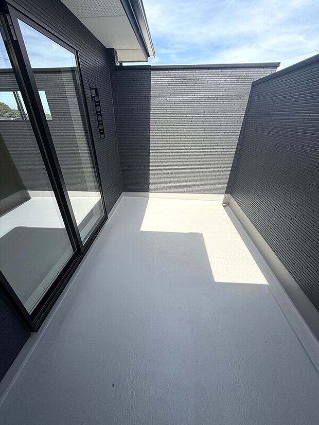 【バルコニー】洗濯物がたくさん干せます♪