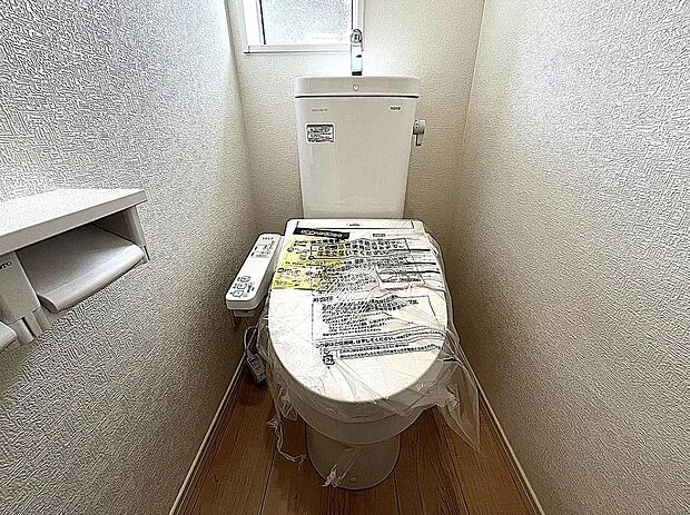 【【2号棟】トイレ】トイレは1階と2階にあります。