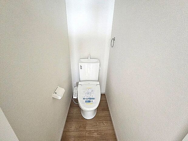 【【2号棟】トイレ】トイレは1階と2階にあります。