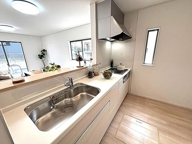 【【1号棟】キッチン】家族の会話が弾むカウンターキッチン！