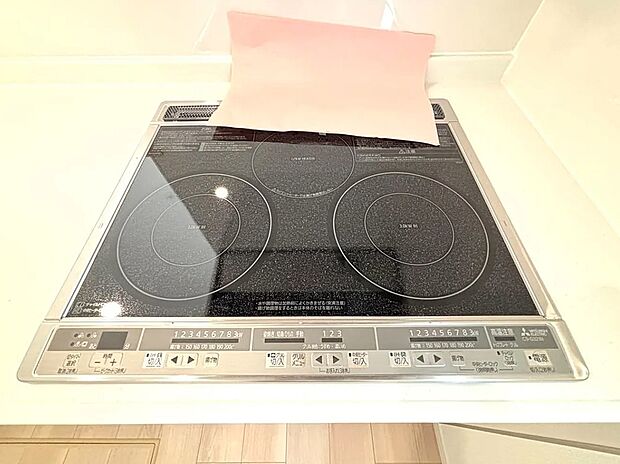 【【2号棟】キッチン】お掃除楽々、安心安全のIHクッキングヒーター♪