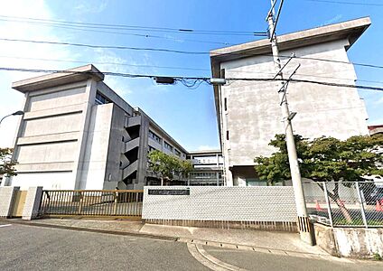 宇美町立宇美東中学校 900ｍ(徒歩12分)