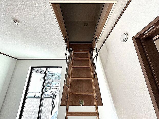 【小屋裏収納】+αの収納スペース小屋裏収納付き♪