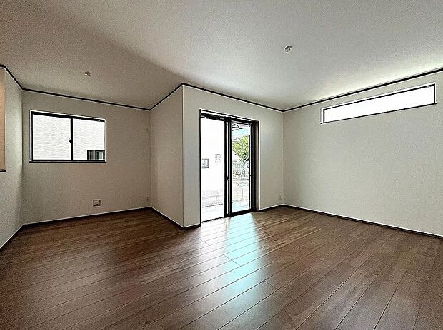 【リビング】南向きの明るいリビング！