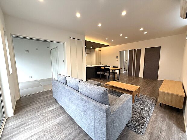 【【3号地】リビング】LDK広々19.6帖!和室とつなげてさらに広々24.1帖♪