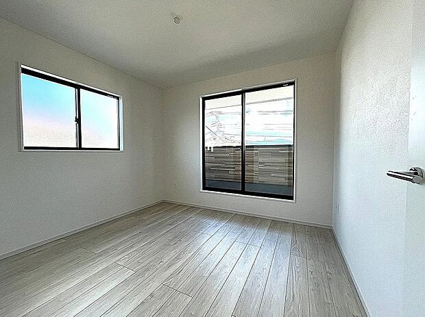 【主寝室】主寝室ゆったり7帖!