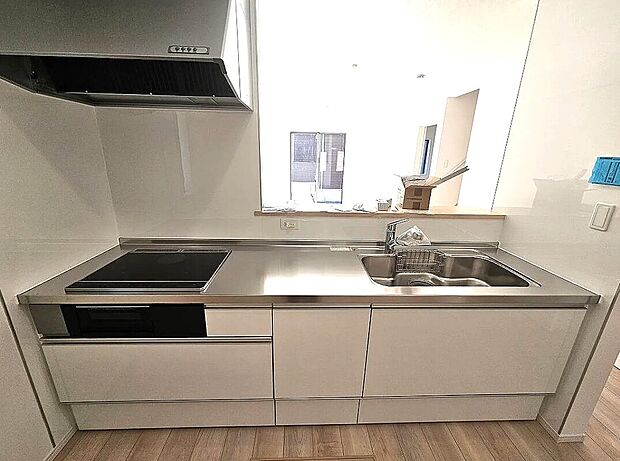 【【1号棟】キッチン】収納豊富なシステムキッチン！