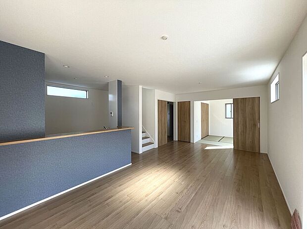 【リビング】LDK+和室でさらに広々22.5帖！