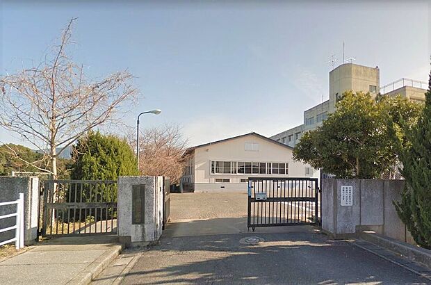 中間市立中間南中学校（約1,890m）