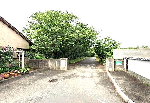 中間市立中間北中学校（約720m）