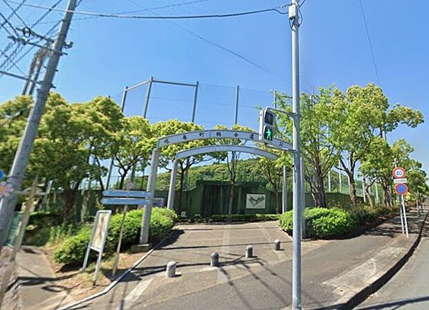 水巻総合運動公園（約400m）