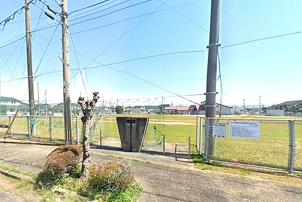 松の本4丁目公園(約240m)