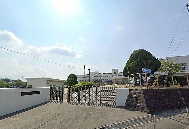 志免町立志免南小学校（約720m）
