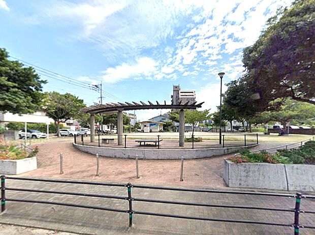 本町公園(約180m)