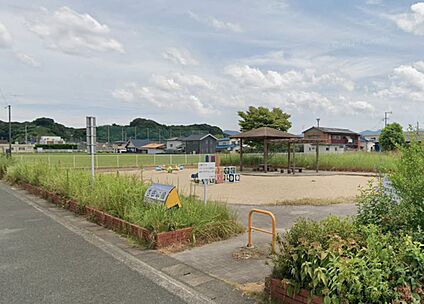 吉田公園 230ｍ(徒歩3分)