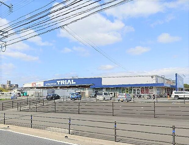 スーパーセンタートライアル上津役店（約1,600m）