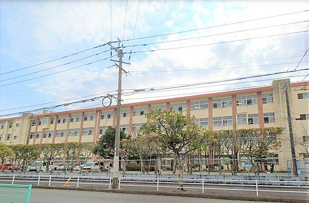 福岡市立壱岐中学校（約1,600m）